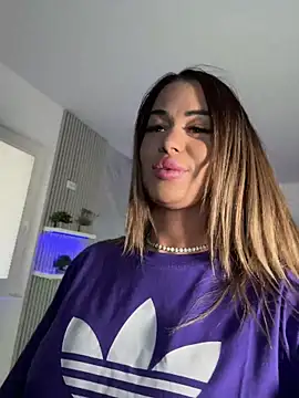 Snapshot of KirstieVegas chatting on May 2026 05:19:02 PM KirstieVegas online show from May 2026 05:19:02 PM