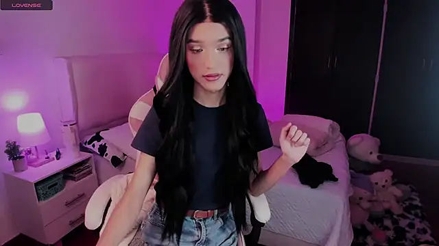 Snapshot of Ainhoads chatting on November 2025 12:48:02 PM Ainhoads online show from November 2025 12:48:02 PM