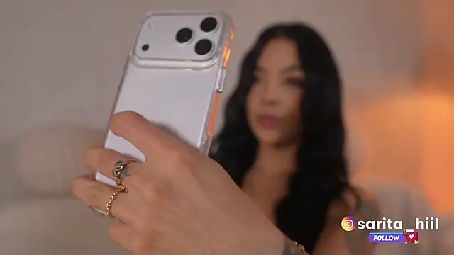 sarah hiill online show from October 2025 01:05:02 AM