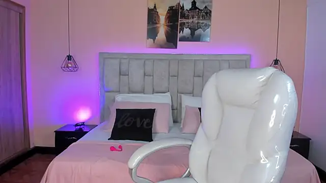 Stefhanyblow online show from December 2024 11:19:02 PM