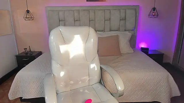 Stefhanyblow online show from September 2025 10:53:02 PM