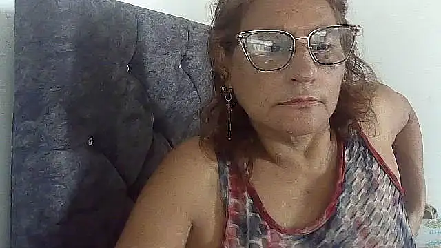 charrysexy1 online show from October 2025 01:01:02 PM