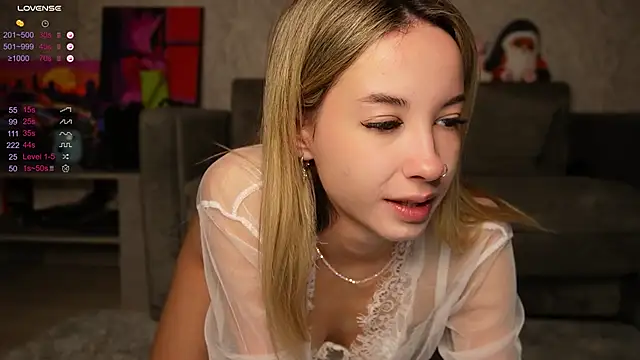 Snapshot of EmelyBenz chatting on November 2025 03:16:02 AM EmelyBenz online show from November 2025 03:16:02 AM