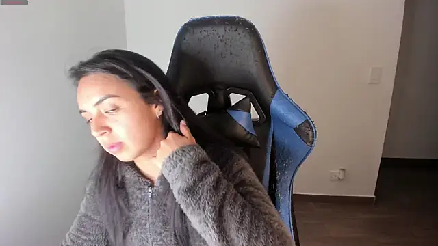 Miss Nicole online show from September 2025 01:18:01 AM