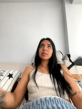 Miss Nicole online show from October 2025 08:07:01 PM