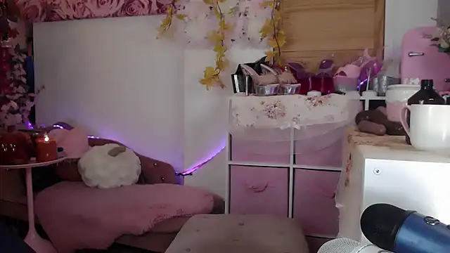 elyink online show from January 2026 12:30:01 PM