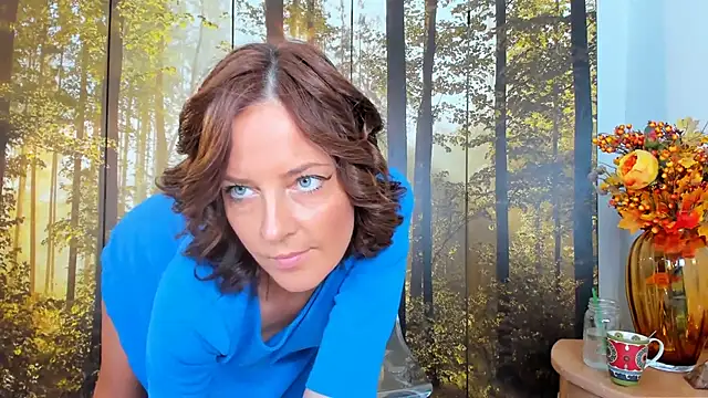 Snapshot of ViciousSiren chatting on September 2025 05:17:02 AM ViciousSiren online show from September 2025 05:17:02 AM