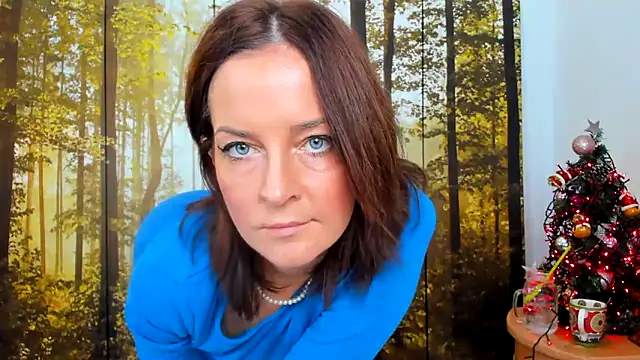 Snapshot of ViciousSiren chatting on December 2025 08:27:02 PM ViciousSiren online show from December 2025 08:27:02 PM