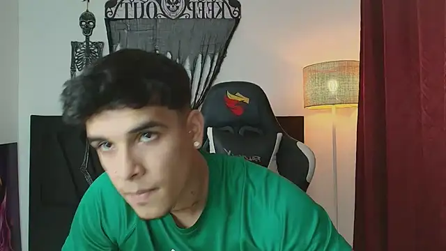 Snapshot of Evan_stoner chatting on October 2025 03:20:02 AM Evan stoner online show from October 2025 03:20:02 AM