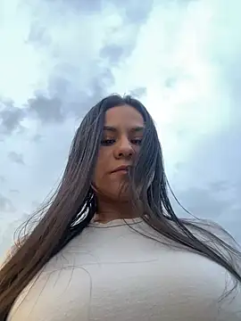 Reggie-Liam online show from January 2025 10:47:02 PM