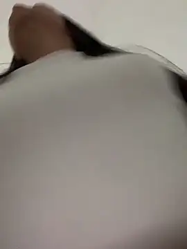 Reggie-Liam online show from April 2026 10:07:02 PM