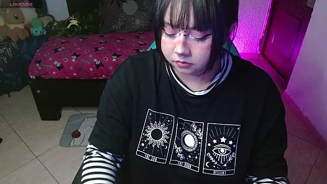 Snapshot of litlle_cat chatting on January 2026 06:17:01 AM litlle cat online show from January 2026 06:17:01 AM