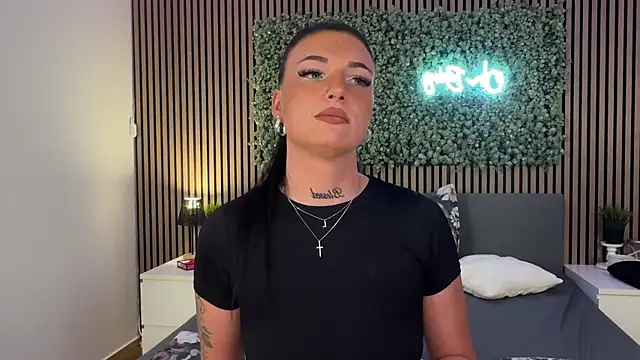 Snapshot of LizaRoxx chatting on November 2025 08:51:01 PM LizaRoxx online show from November 2025 08:51:01 PM