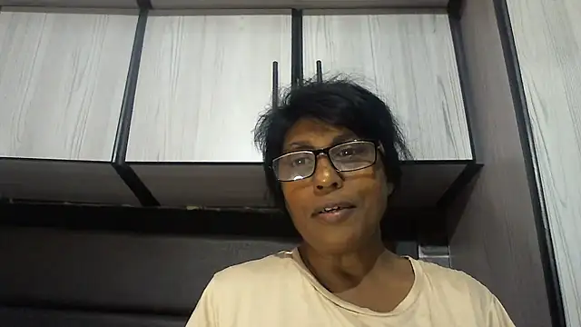 MsAttitude online show from November 2025 07:20:01 AM