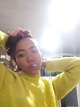 Snapshot of millaKatt chatting on September 2025 05:28:02 AM millaKatt online show from September 2025 05:28:02 AM