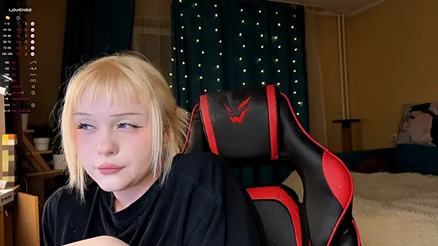 LisaLaas online show from September 2025 05:25:01 PM