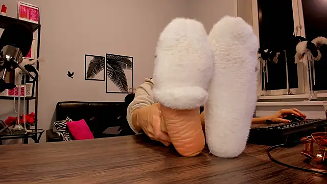 MistyBarnes online show from December 2024 12:11:02 PM