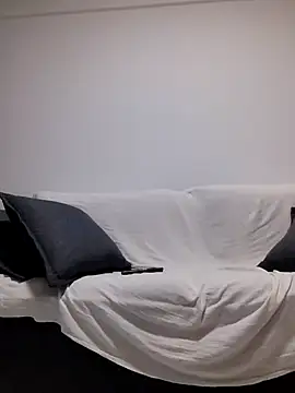 luizamello1234 online show from April 2026 10:53:01 PM