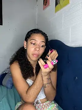 Snapshot of Miley_and_Vash chatting on March 2025 07:26:02 PM Miley and Vash online show from March 2025 07:26:02 PM