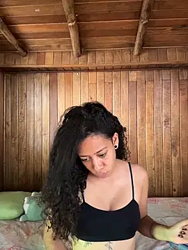 Snapshot of Miley_and_Vash chatting on December 2025 06:17:01 PM Miley and Vash online show from December 2025 06:17:01 PM