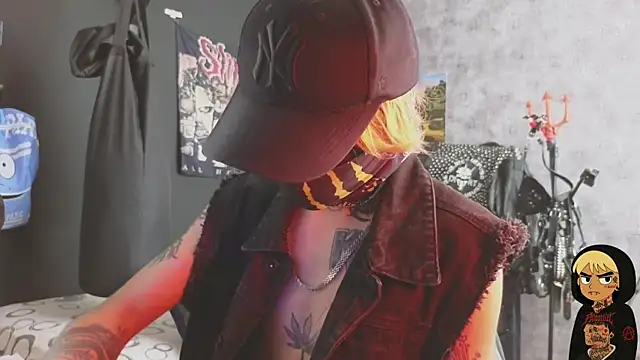 AcidMilo online show from November 2025 05:24:01 PM