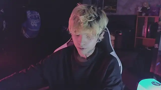 AcidMilo online show from May 2026 12:15:01 PM