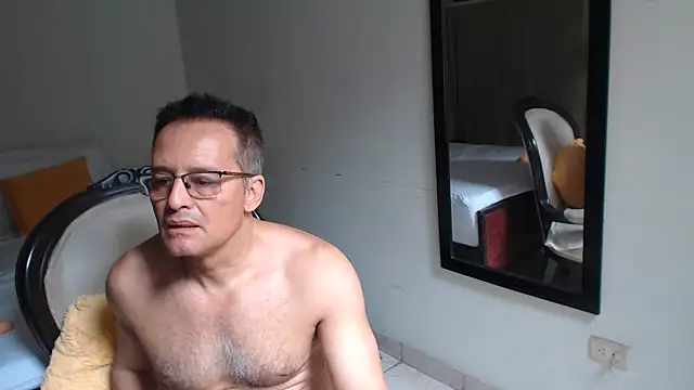 Daddyhot Alejo online show from June 2026 04:13:01 PM