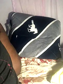 Snapshot of sweett_shaley chatting on December 2025 02:33:01 PM sweett shaley online show from December 2025 02:33:01 PM