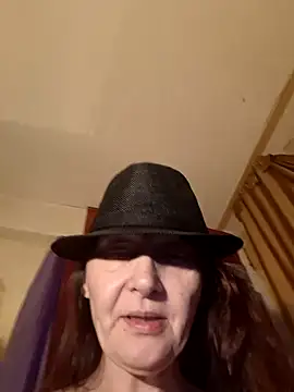 Snapshot of dominatrixredsonyja chatting on January 2025 08:19:02 PM dominatrixredsonyja online show from January 2025 08:19:02 PM
