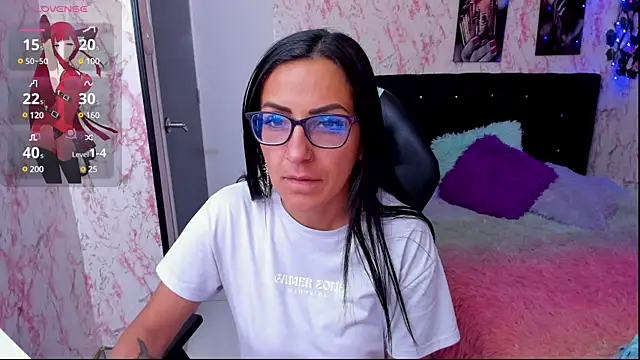 Snapshot of alma_blue chatting on February 2025 07:33:02 PM alma blue online show from February 2025 07:33:02 PM