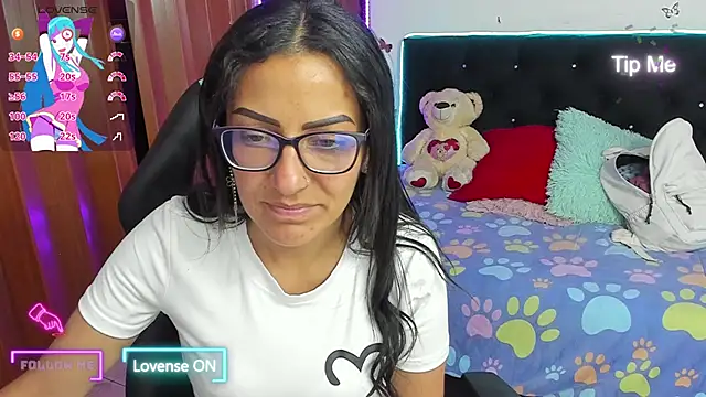 Snapshot of alma_blue chatting on October 2025 10:12:02 PM alma blue online show from October 2025 10:12:02 PM