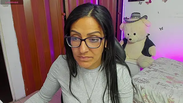 Snapshot of alma_blue chatting on November 2025 11:15:01 PM alma blue online show from November 2025 11:15:01 PM