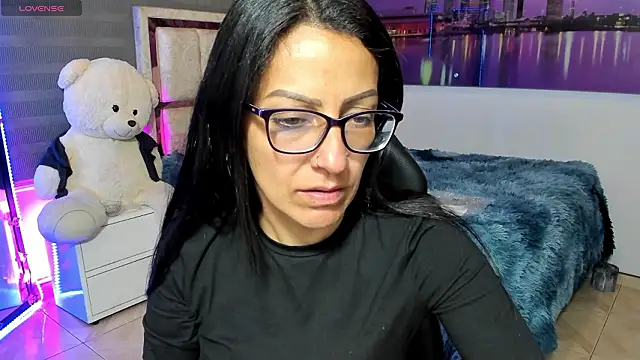 Snapshot of alma_blue chatting on February 2026 11:21:02 PM alma blue online show from February 2026 11:21:02 PM