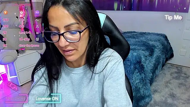 Snapshot of alma_blue chatting on February 2026 10:38:01 PM alma blue online show from February 2026 10:38:01 PM