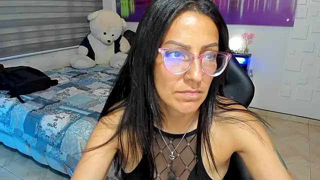 alma blue online show from May 2026 10:38:01 PM