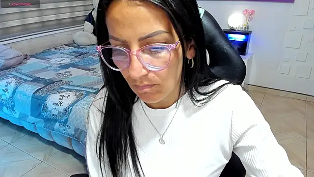 alma blue online show from May 2026 08:27:01 PM