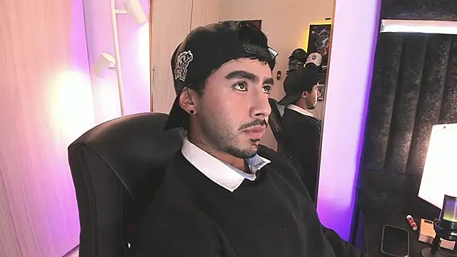 ItsMeEros online show from April 2026 10:33:02 PM