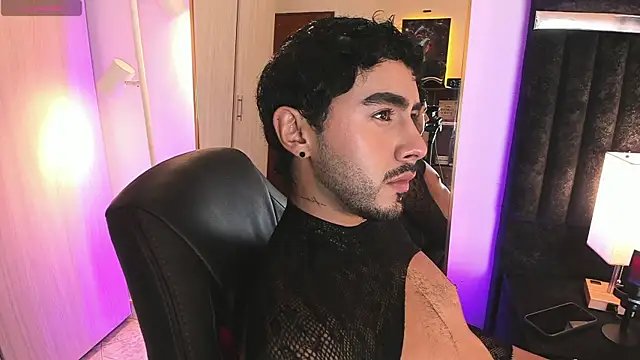 ItsMeEros online show from April 2026 10:32:01 PM