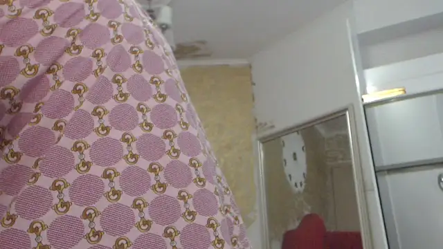 Snapshot of AnnaBellaLuckyXOXO chatting on February 2025 06:58:02 AM AnnaBellaLuckyXOXO online show from February 2025 06:58:02 AM