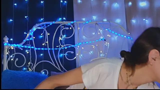 Snapshot of Funny_Bunny chatting on January 2025 04:23:02 AM Funny Bunny online show from January 2025 04:23:02 AM