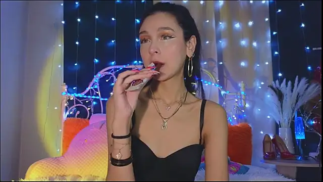 Snapshot of Funny_Bunny chatting on February 2025 01:29:02 AM Funny Bunny online show from February 2025 01:29:02 AM