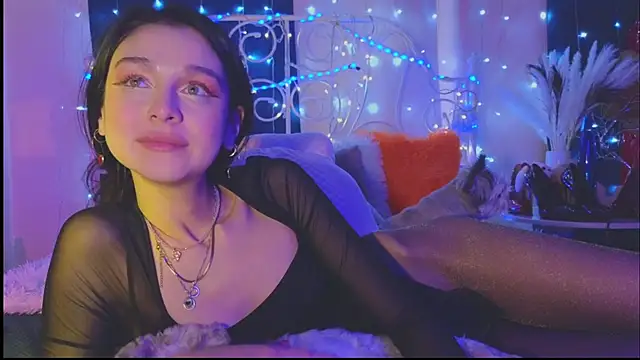 Snapshot of Funny_Bunny chatting on February 2025 11:43:01 PM Funny Bunny online show from February 2025 11:43:01 PM