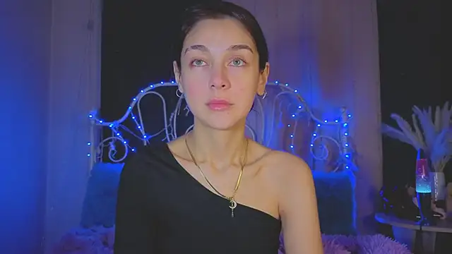 Snapshot of Funny_Bunny chatting on September 2025 11:17:01 PM Funny Bunny online show from September 2025 11:17:01 PM