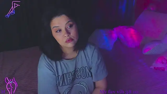 Snapshot of Malika_uAngel chatting on November 2025 11:26:02 PM Malika uAngel online show from November 2025 11:26:02 PM