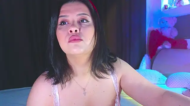 Snapshot of Malika_uAngel chatting on January 2026 01:19:01 AM Malika uAngel online show from January 2026 01:19:01 AM