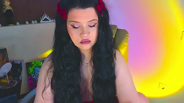 Snapshot of Malika_uAngel chatting on April 2026 10:07:02 PM Malika uAngel online show from April 2026 10:07:02 PM