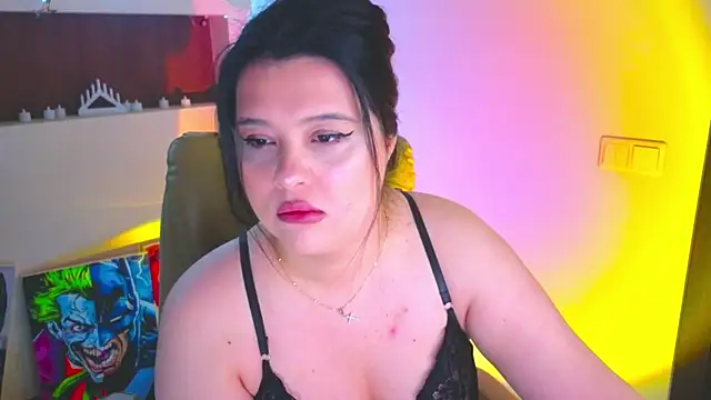 Snapshot of Malika_uAngel chatting on May 2026 01:11:02 AM Malika uAngel online show from May 2026 01:11:02 AM