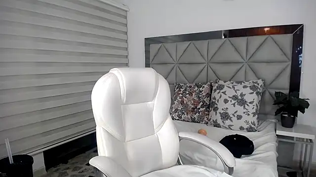 Snapshot of nana_levy chatting on January 2025 09:39:01 AM nana levy online show from January 2025 09:39:01 AM