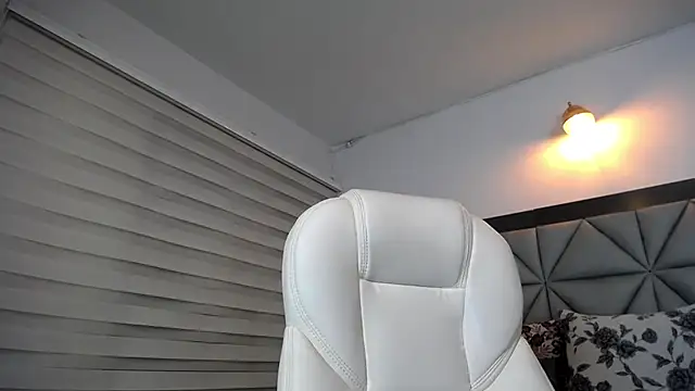 Snapshot of nana_levy chatting on January 2025 04:50:01 AM nana levy online show from January 2025 04:50:01 AM