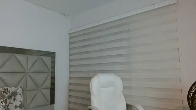 Snapshot of nana_levy chatting on February 2025 03:34:02 AM nana levy online show from February 2025 03:34:02 AM